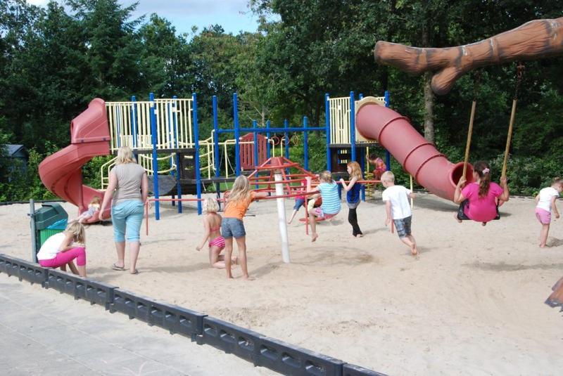 Mulder'S Vakantiehuis, Jaarplaats 108 Op Recreatiepark De Tien Heugten Schoonloo Extérieur photo